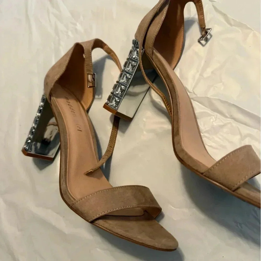 Madden Girl Banoinn Heeled Sandal Size 9